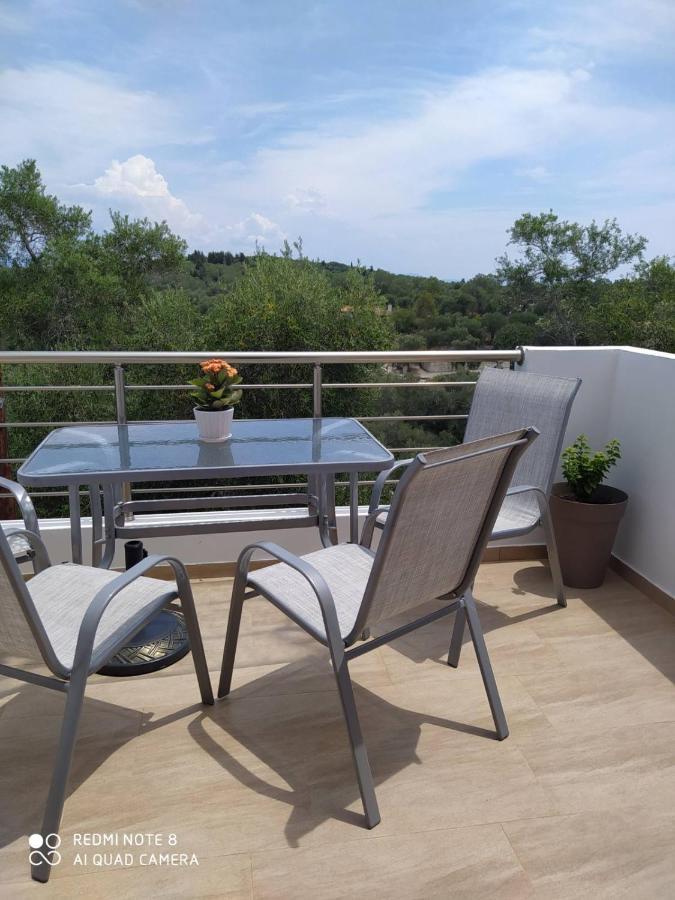 Meraki Apartment Zenempisatika Ngoại thất bức ảnh