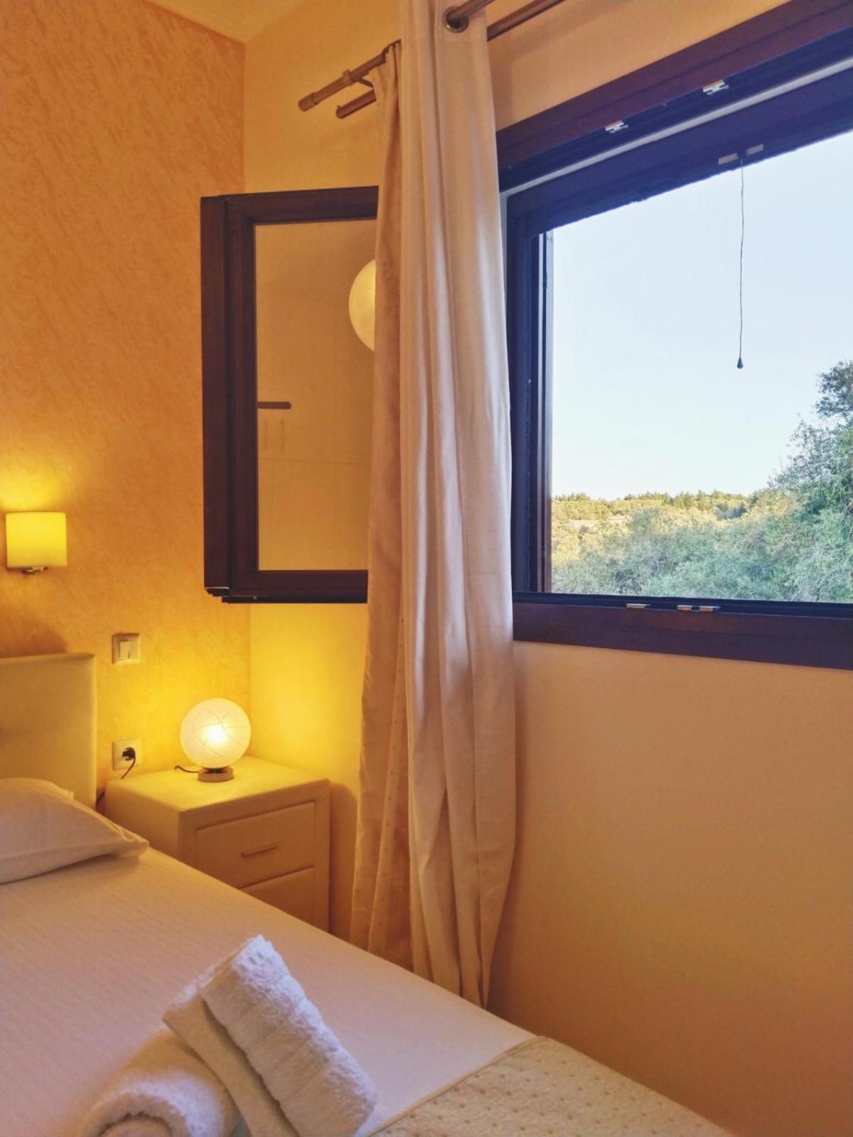 Meraki Apartment Zenempisatika Ngoại thất bức ảnh